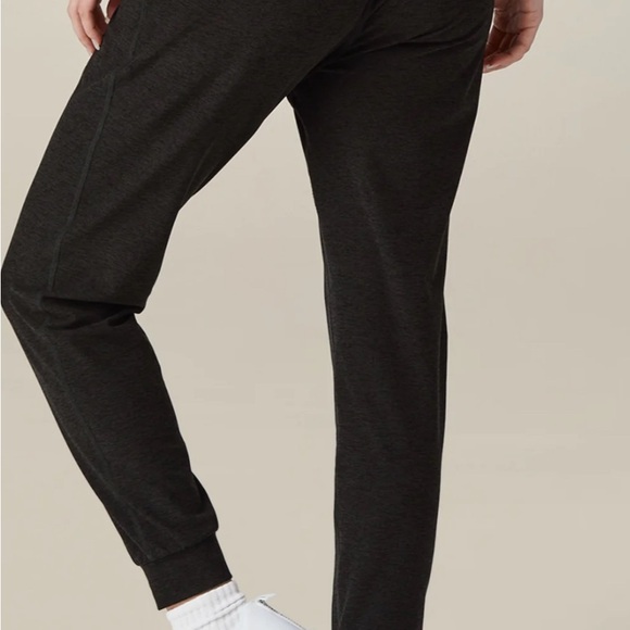 Beyond Yoga Spacedye Midi Jogger Black S NWT - Picture 3 of 4